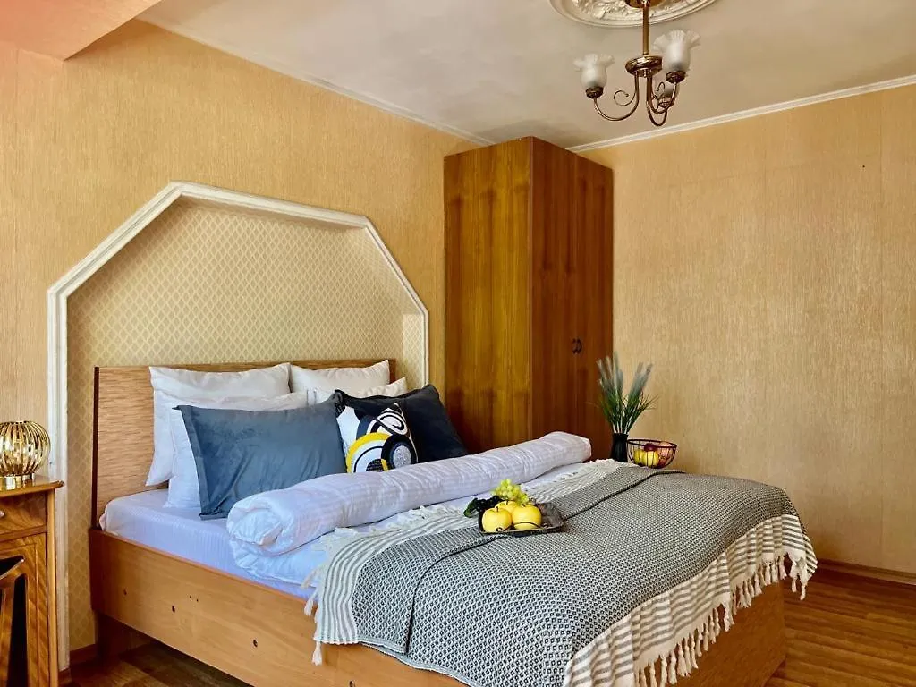 Ауэзова Retro Apartment Almaty