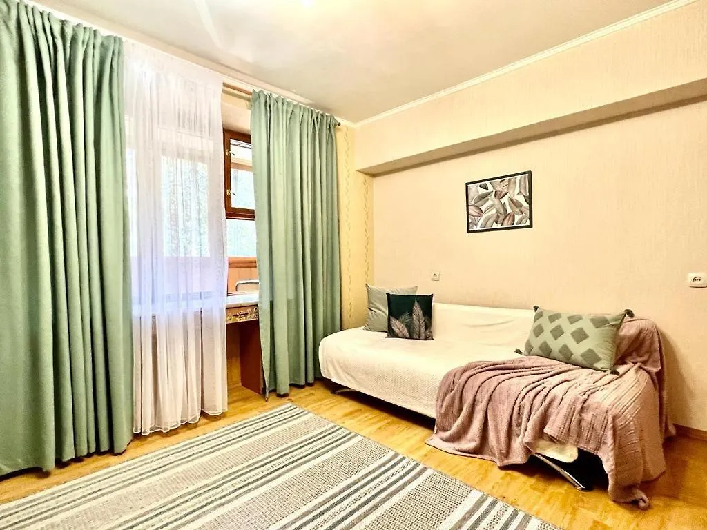 Ауэзова Retro Apartment Almaty