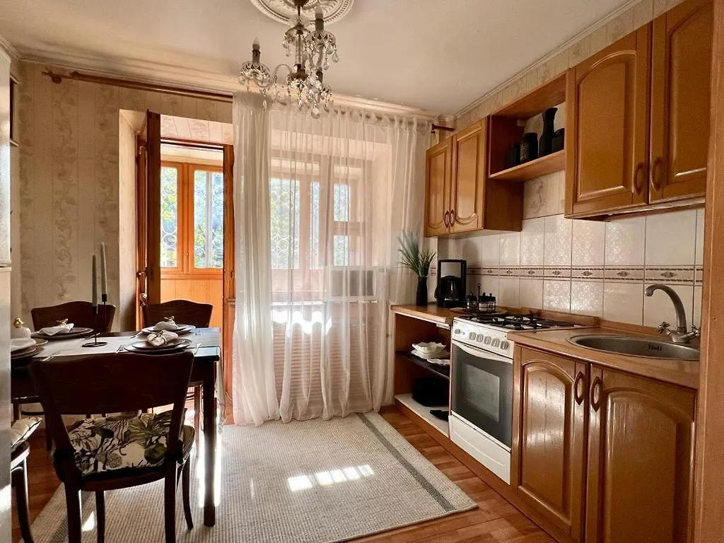Ауэзова Retro Apartment Almaty 0*,